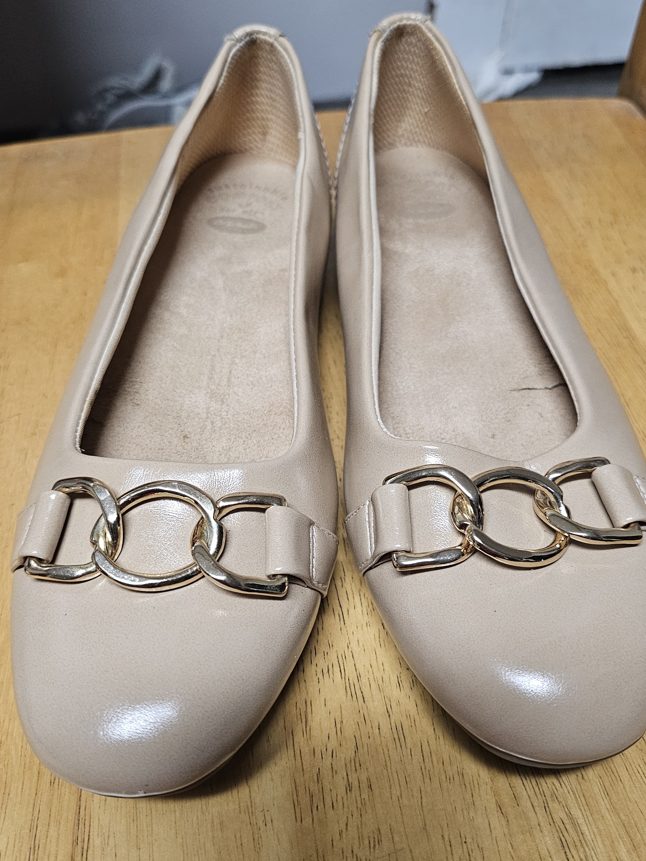 Dr Scholl's Classic Women’s Ballet Flats With Gold Chain Women's Size 9 Comfy